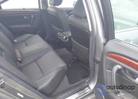 2010 Acura Rl 3.7 из США, поврежденный, VIN JH4KB2F66AC000996